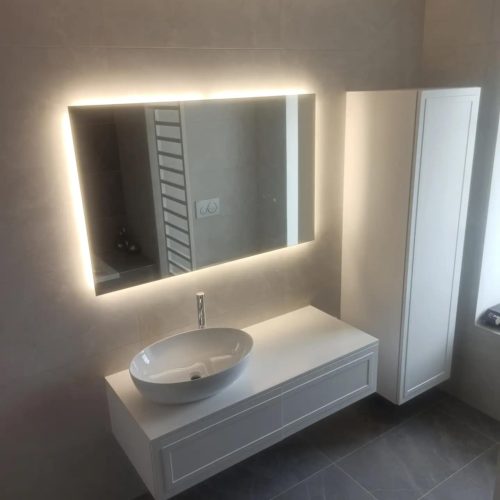 Vestavěná skříň na míru